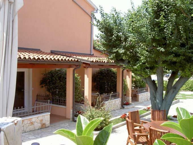 Apartments Kori فونتانا الغرفة الصورة