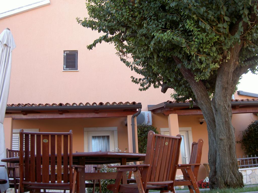 Apartments Kori فونتانا الغرفة الصورة