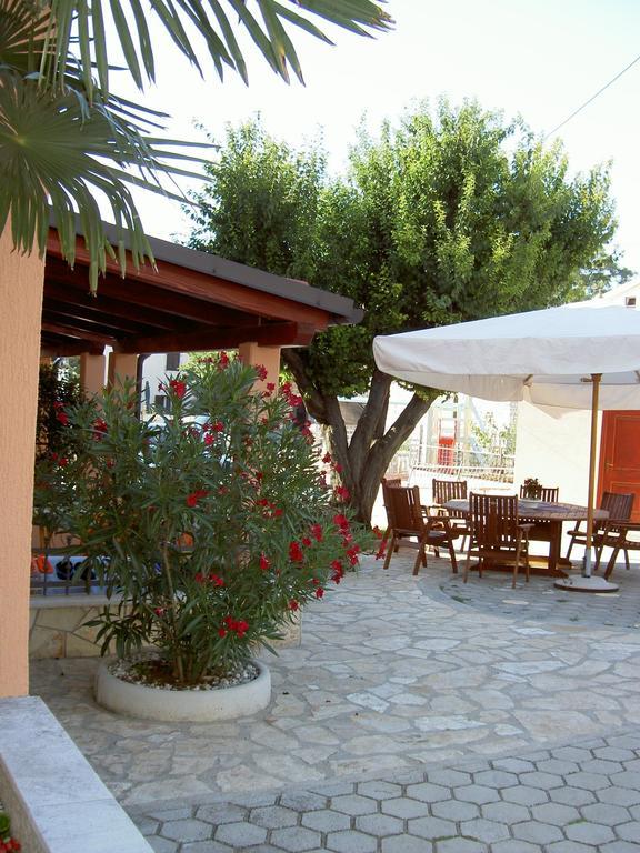 Apartments Kori فونتانا الغرفة الصورة